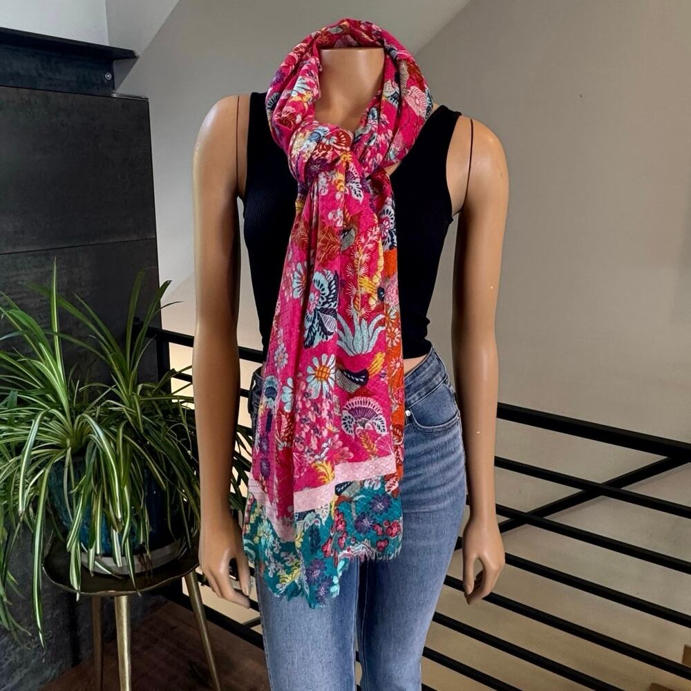 Vera Bradley Indiana Blossom Soft Oblong Scarf Wrap 73x36 Pink Teal Boho Sarong